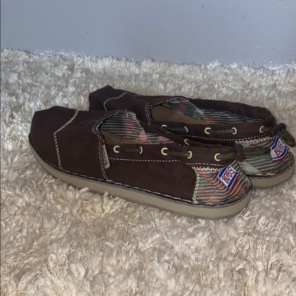 Bobs. Size 8